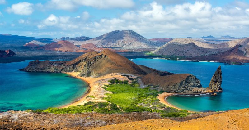 Vue depuis l'île Bartolomé aux Galapagos