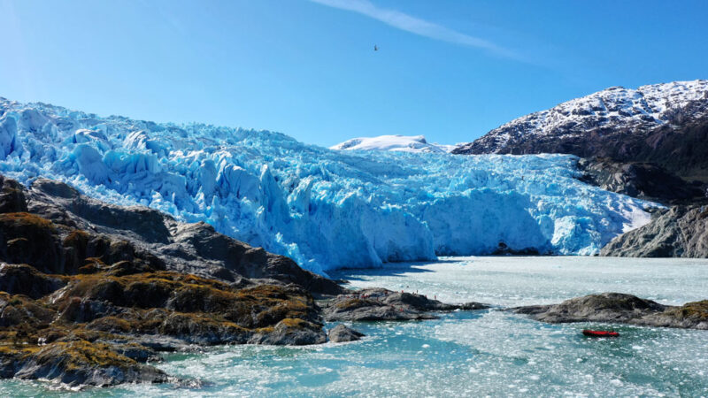 Découverte de glacier lors de la croisière dans les fjords chiliens