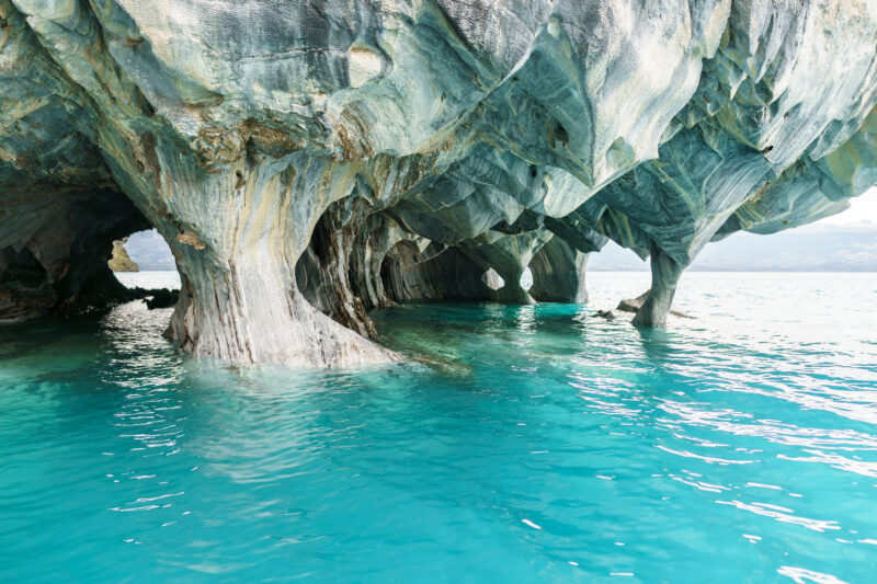 Grottes de marbre sur le lac General Carrera à Puerto Rio Tranquilo, Région des Lacs, Chili du Sud