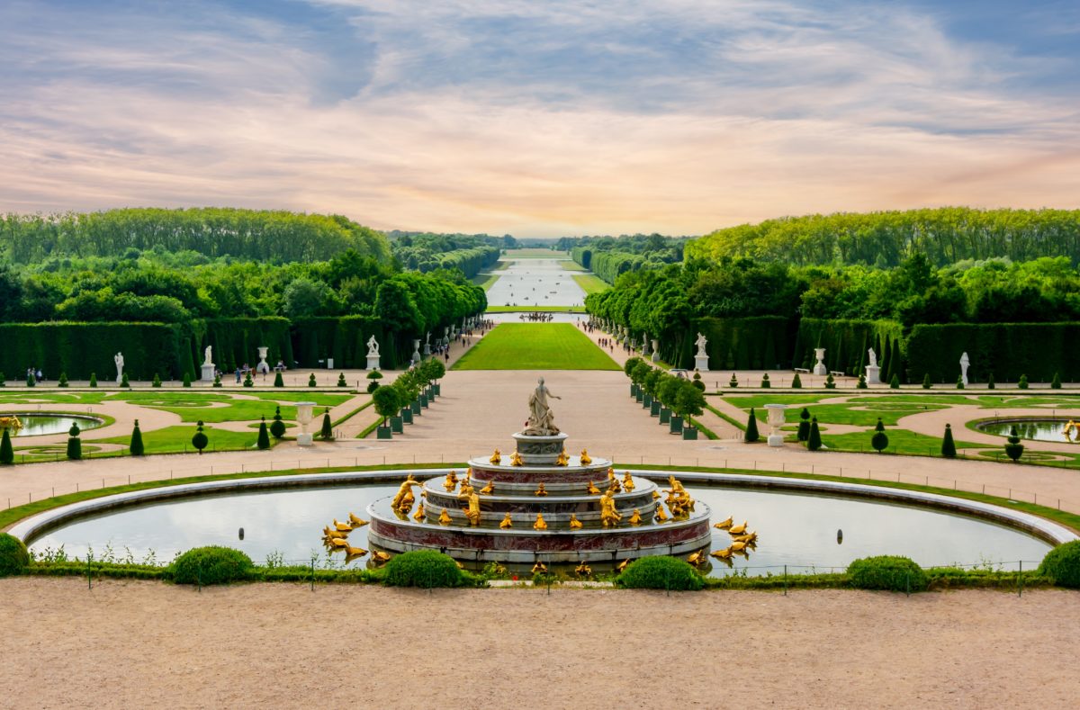 Fontaine de Latone et parc de Versailles, près de Paris