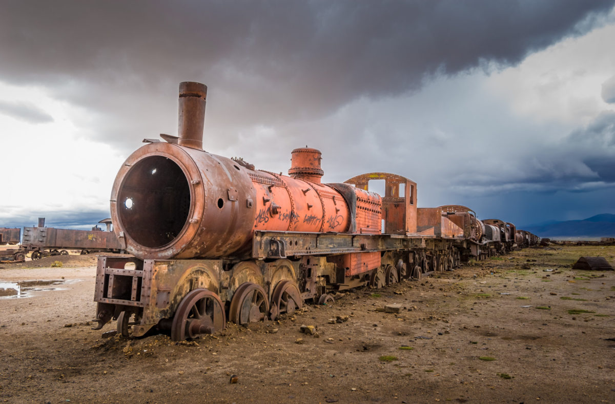 Cimetière du train dans le désert de Pampa Colorada