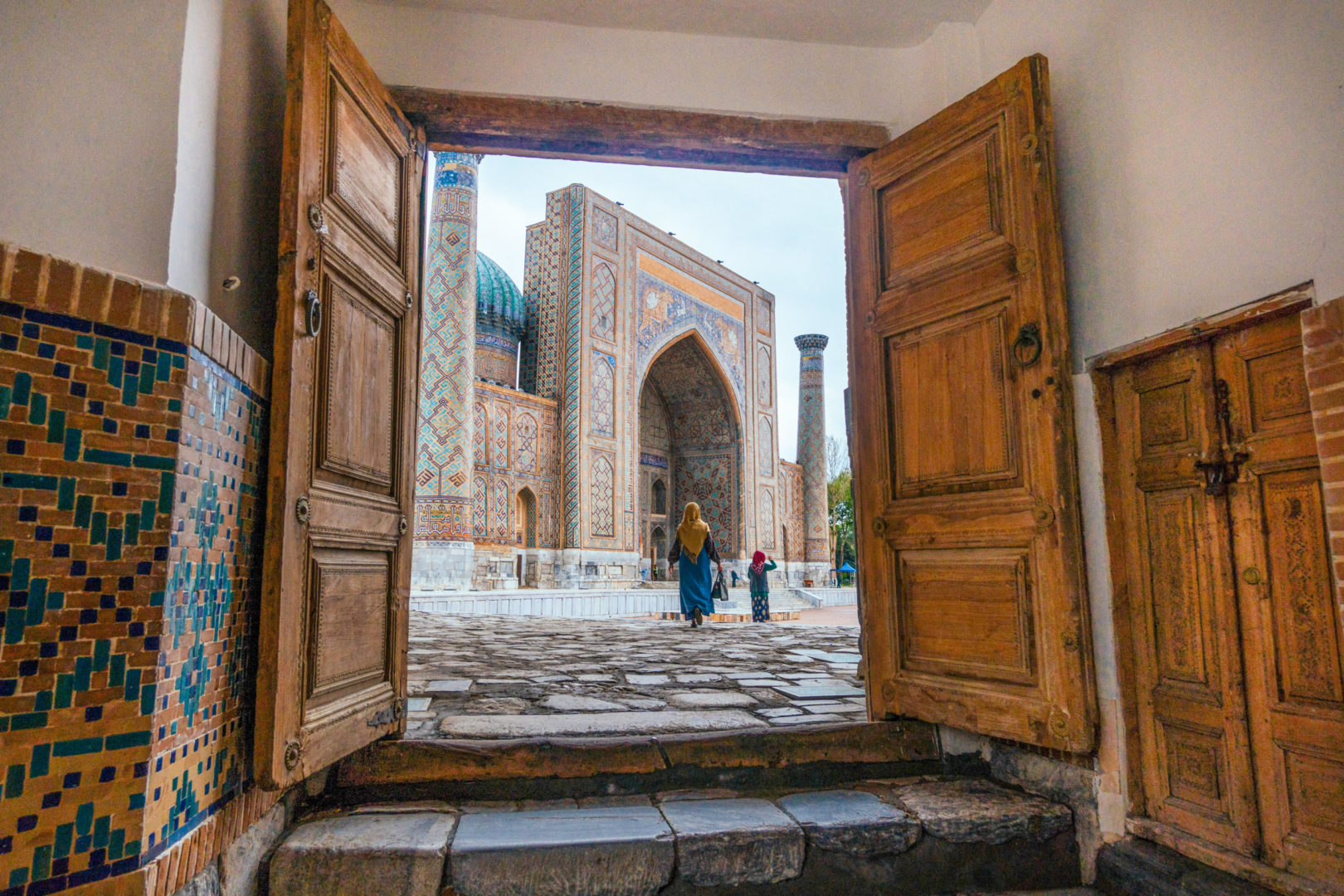 Vue de la place Registan à Samarkand, voyage en Ouzbékistan