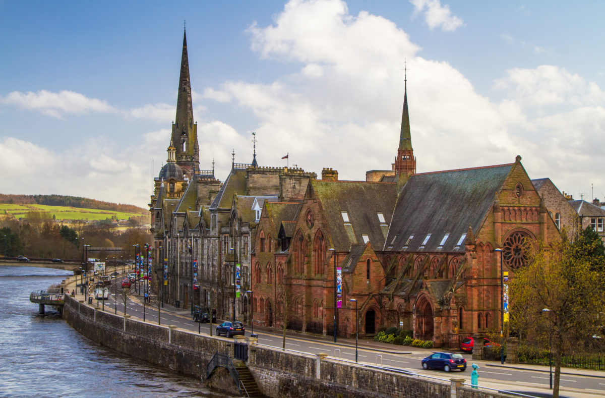 Perth au bord du River Tay en Écosse