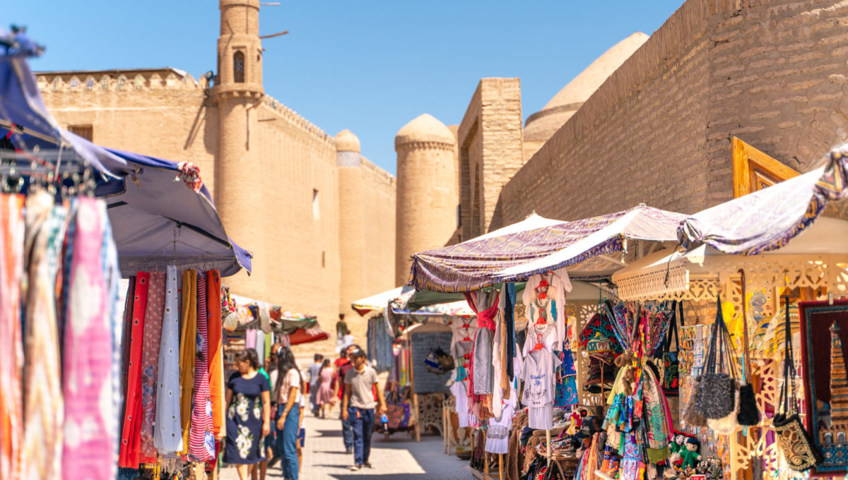 Célèbre rue du bazar à Khiva, voyage en Ouzbékistan