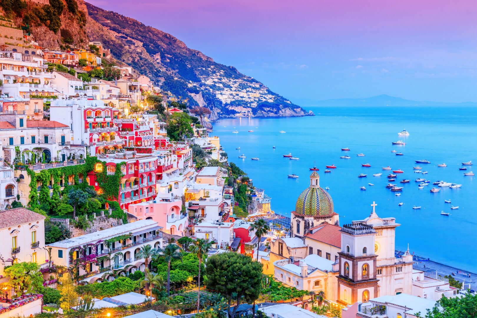 Vue depuis Positano sur la mer, sur la Côte amalfitaine, Italie du Sud