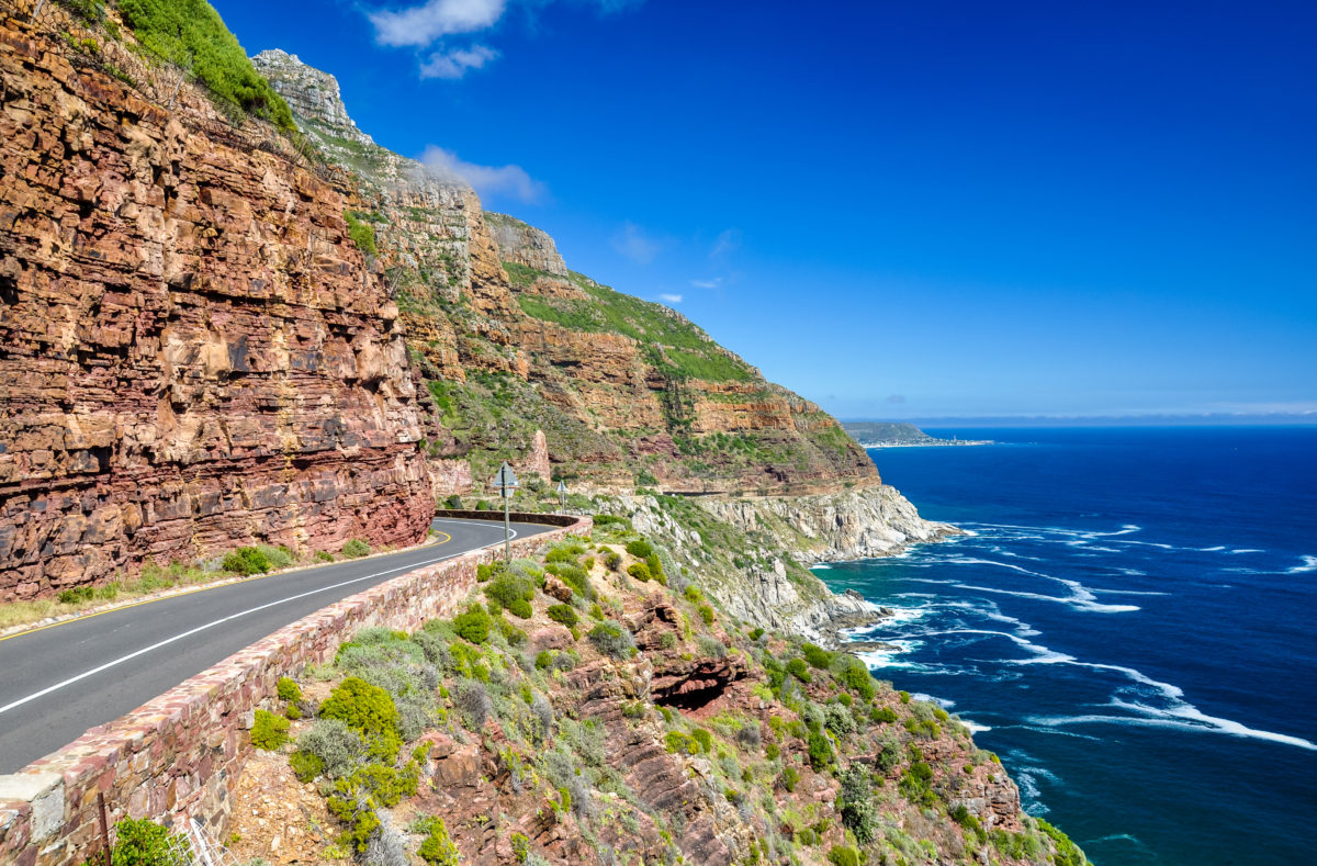 Route côtière de Chapman's Peak Drive près de Cape Town sur la péninsule du Cap, Afrique du Sud