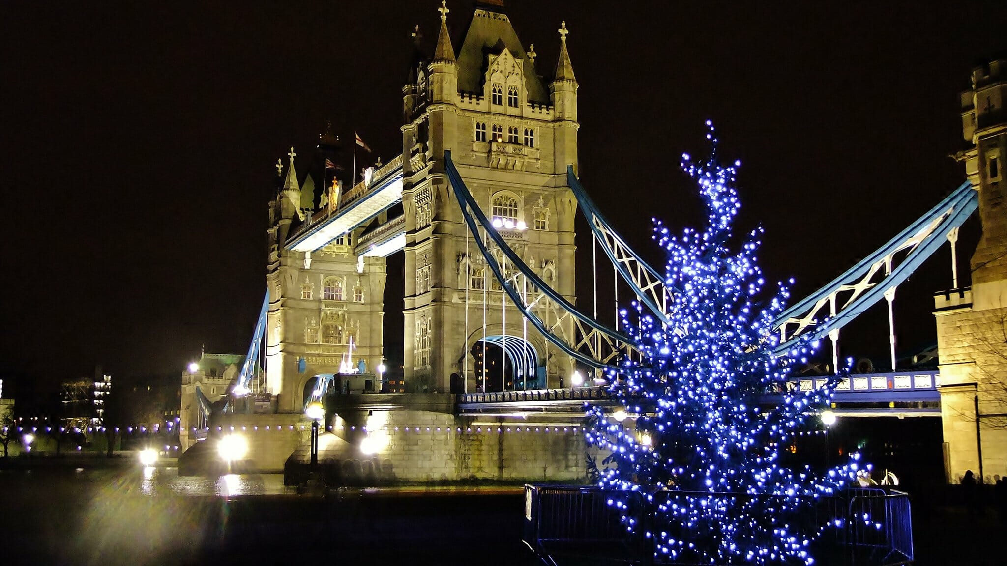 TOWER BRIDGE XMAS TCS Voyages