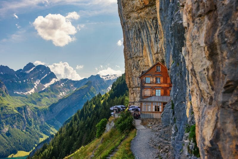 Manger en groupe à l'auberge Aescher en Suisse orientale