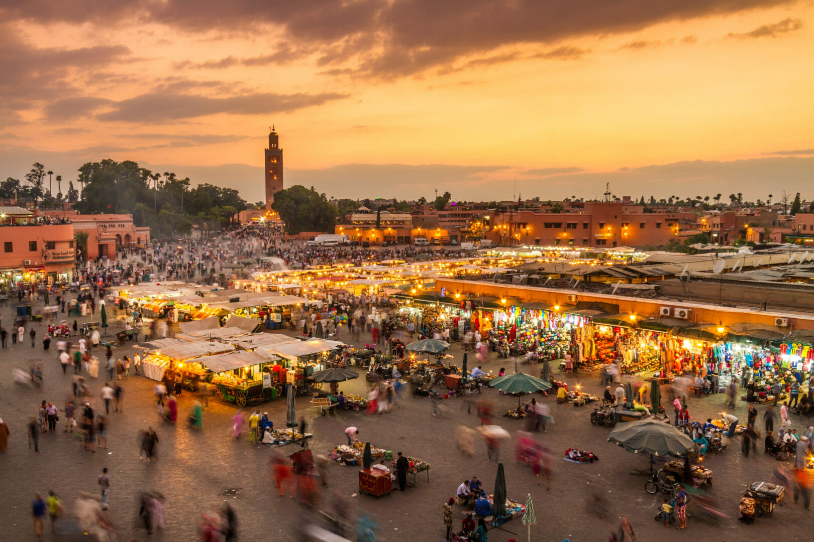 Voyage en groupe à Marrakech et visiter Place Jamaa el Fna