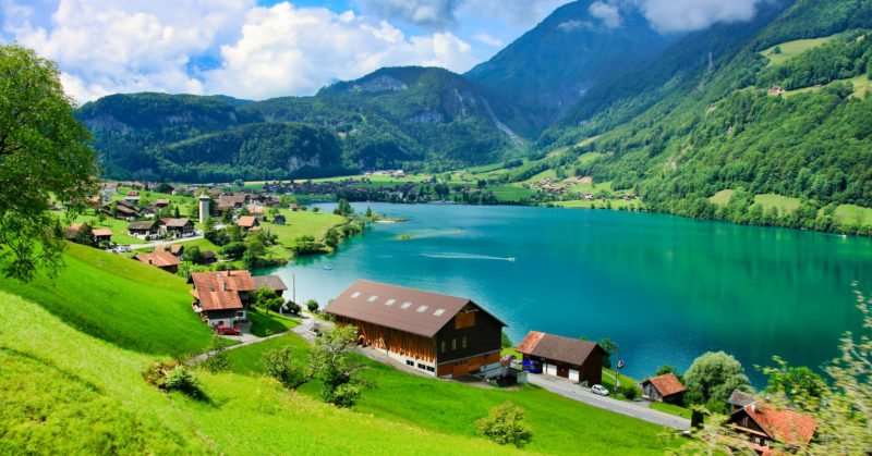 Visiter en groupe le Lac de Lungern en Suisse centrale