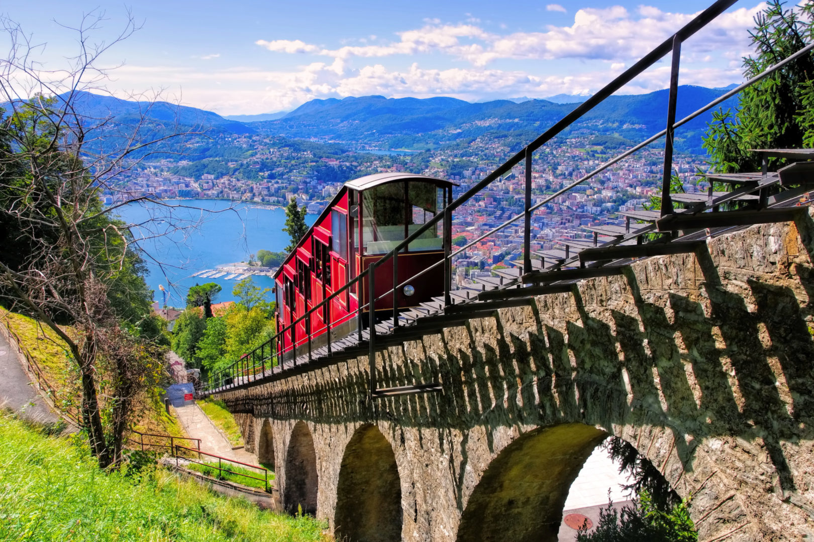 Funiculaire de Lugano pour le Monte Brè, Suisse