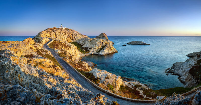 Lever de soleil sur l'île Rousse, Corse