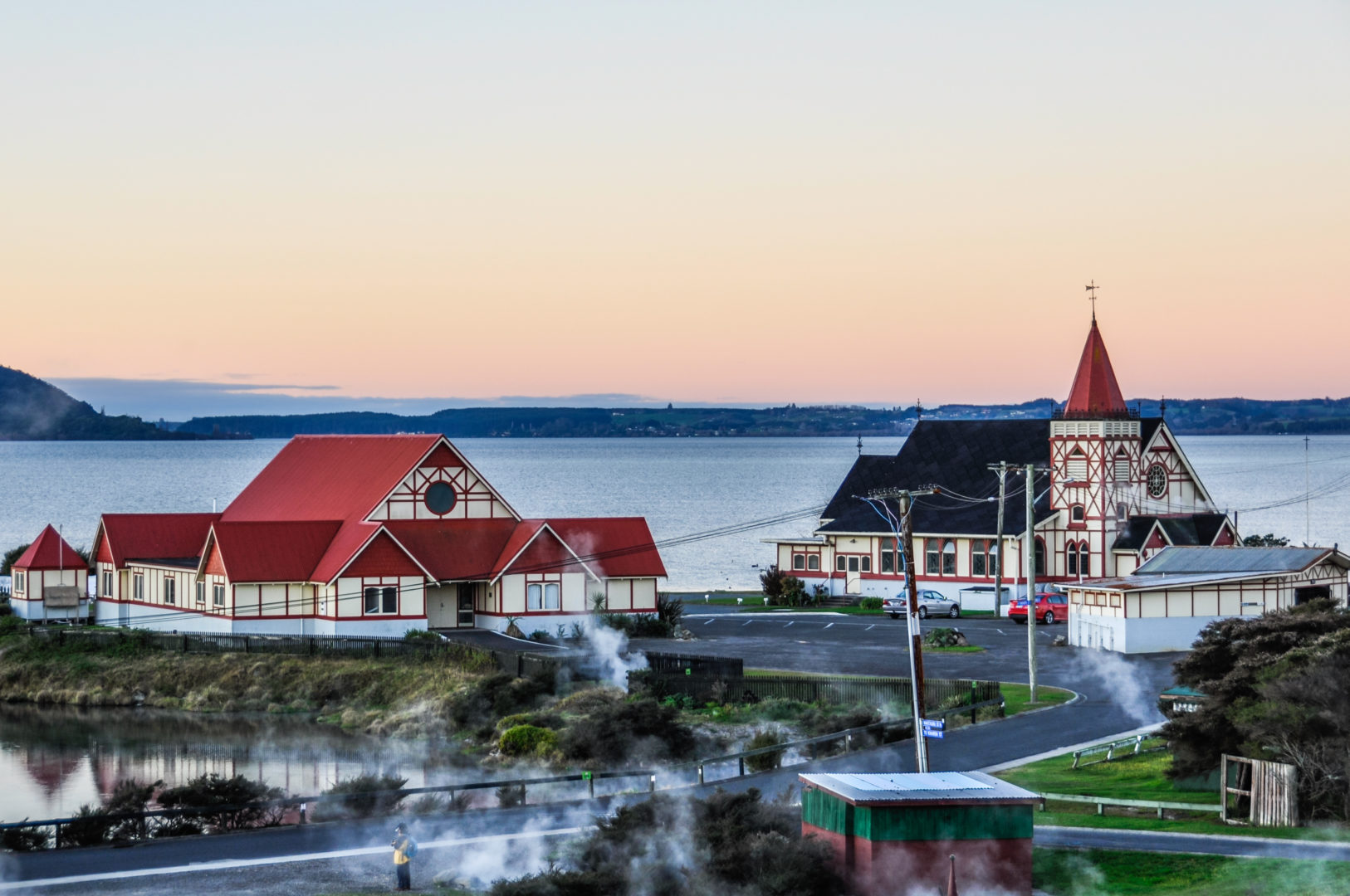 Coucher de soleil à Rotorua, ville géothermale, Nouvelle-Zélande