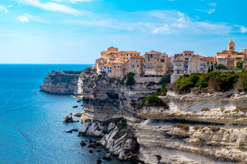 Bonifacio et ses falaise, sud de la Corse