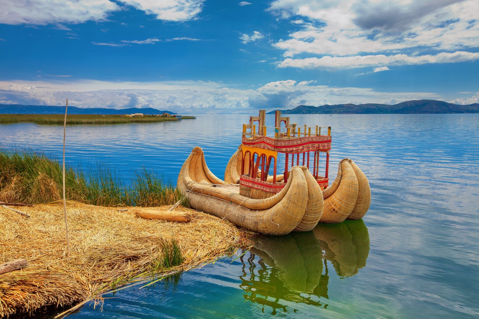 Île d'Uros sur le lac Titicaca au Pérou