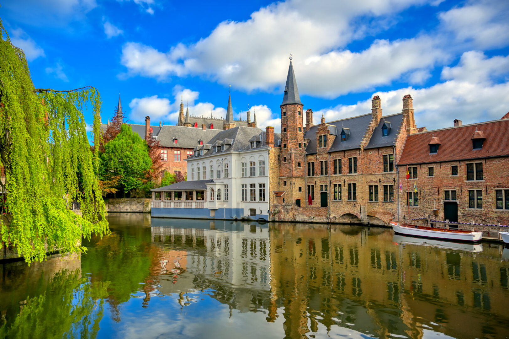 Canal à Bruges, Flandre, Belgique