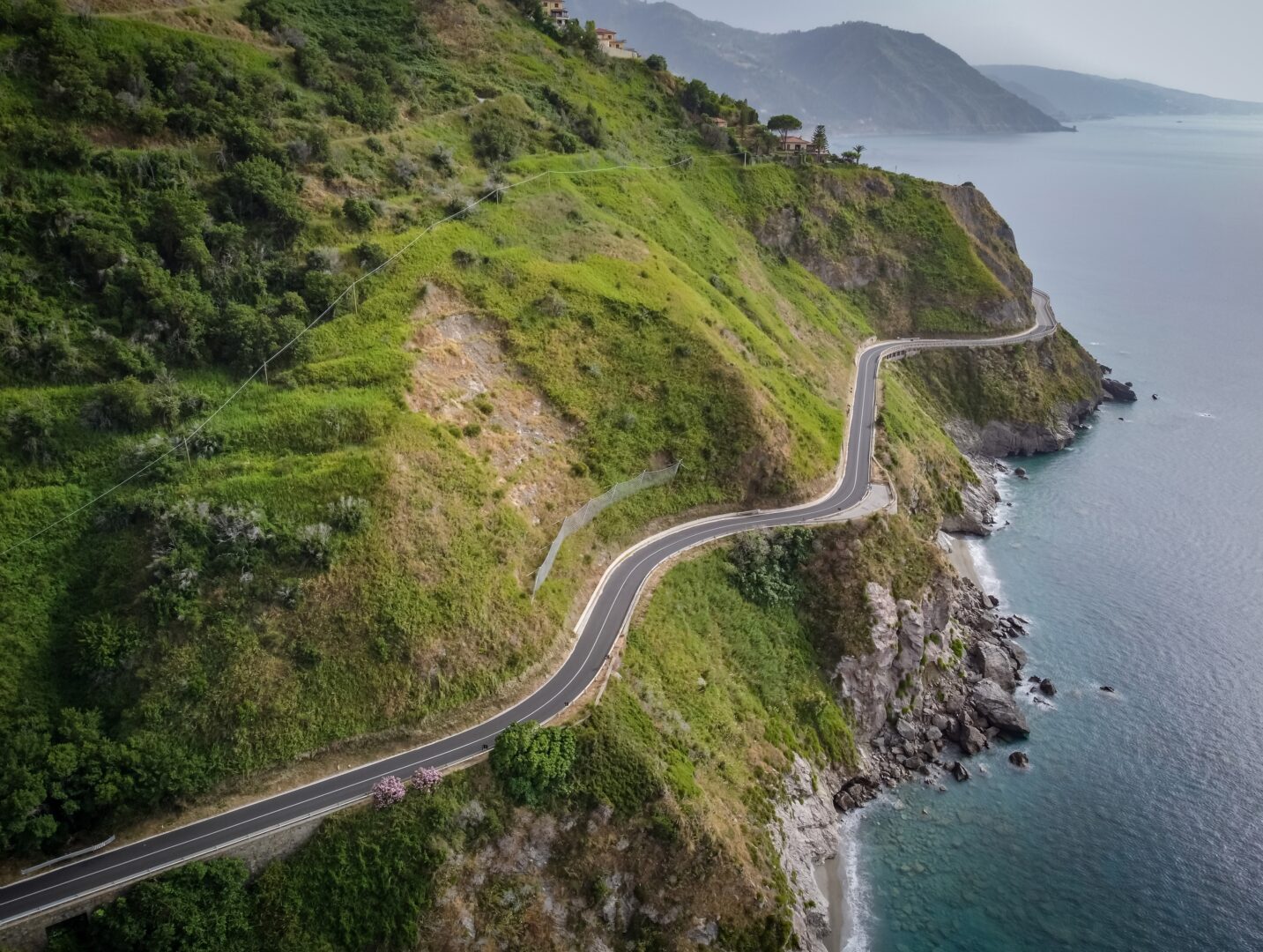 Route de la côte nord de la Sicile