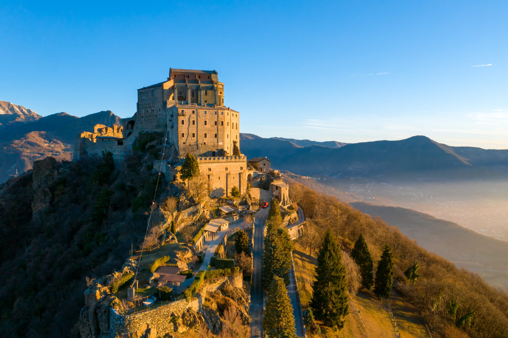 Sacra di San Michele sur le mont Pirchiriano, Piémont, Italie