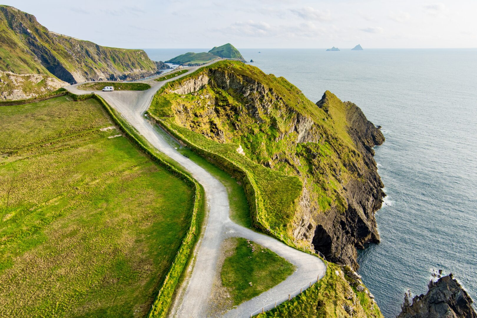 Route sur les falaises de Kerry, Irlande