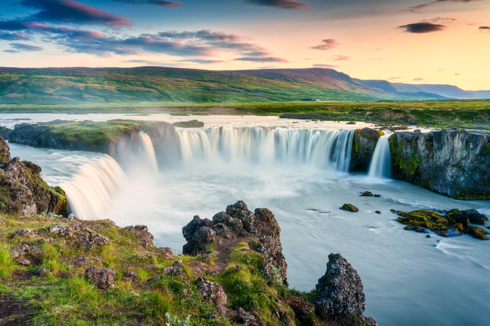 Cascade de Godafoss, nord de l'Islande.